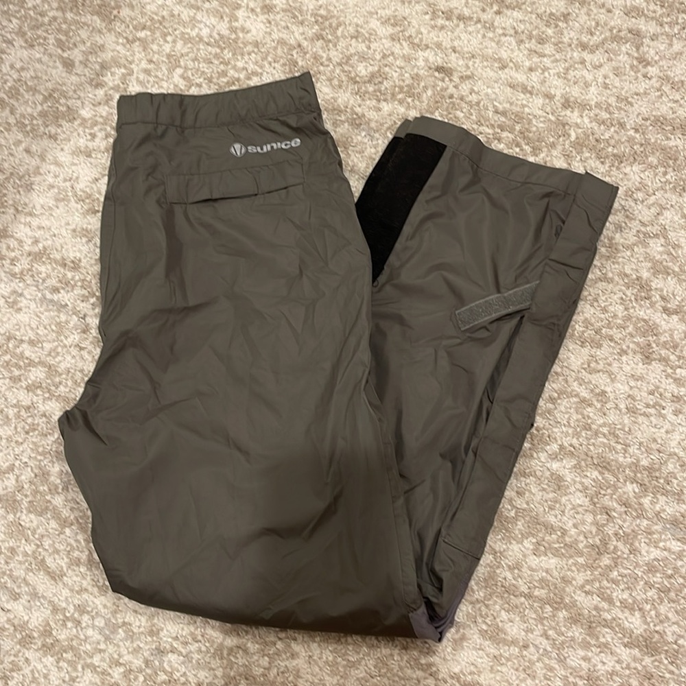 Sunice typhoon pants size large